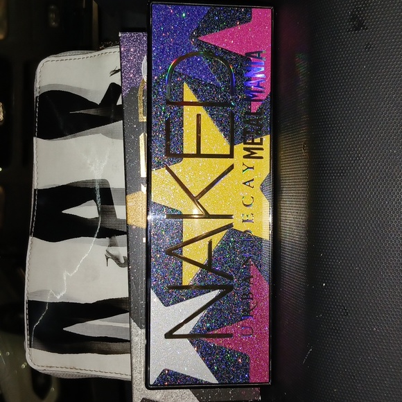 NIB Urban Decay NAKEDA Metal Mania eyeshadow palette - 12 shades - Picture 2 of 9